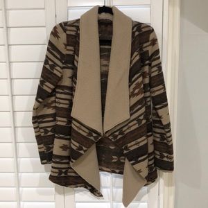 Blu Pepper Aztec sweater size small